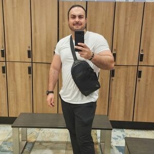 Meet your Posher, Curt Eduardo